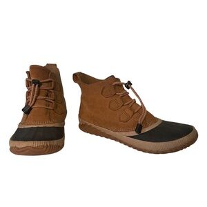 Sorel Out N About Rain Snow Suede Duck Boots Size 7 Men's